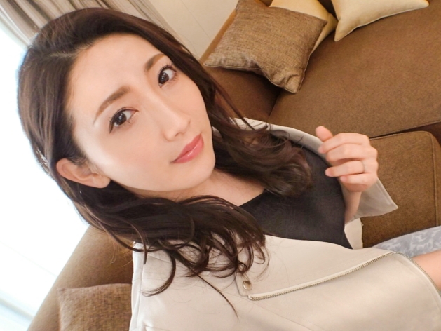 【爆乳セクシーお姉さん】『あんっ…気持ち良すぎる…』色気ダダ漏れな美巨乳お姉さんにフル勃起！ムチムチボディを激しく突きまくって、エロすぎる喘ぎ声にメロメロ！♡