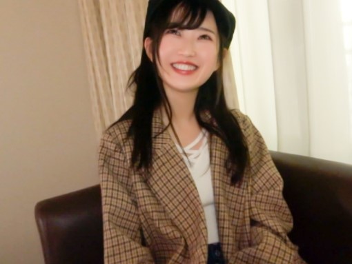 【童顔美少女の悶絶正常位】『あんっ…奥まで当たってる…』キュートな顔してエッチなカラダの美少女がビンビンチンポで激ピストン！膣奥をガンガン突かれて感じまくり、可愛い声で喘ぎまくる！