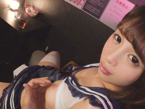 【ロリっ子ピンサロ嬢の禁断サービス】143cmのミニマム美少女が神テクフェラでご奉仕！ルール破りの本番SEXで、キツキツおマンコを思う存分味わい尽くす！♡