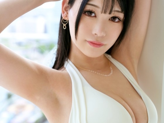 【清楚系巨乳のパイズリ】『こんなに硬くなって…♡』ぷるぷる美巨乳の清楚な女の子が、ビンビンのチンコを優しくパイズリ！見た目とのギャップがエロすぎる！巨乳を揺らしながら、エッチな表情でご奉仕する姿に興奮MAX！！