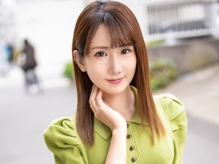 【エステティシャンの本気セックス】スレンダー美女が素人宅で大胆プレイ！背面騎乗位で感じまくり、正常位では顔にザーメンぶっかけ！エステの技術もさることながら、エロさも一級品！♡