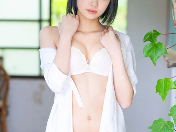 【色白スレンダーのご奉仕天使】『気持ちよくしてあげる♡』美少女が濃厚フェラでチンポをトロットロに！騎乗位で腰振りまくって男を骨抜きにするエロカワSEX！