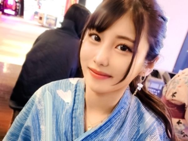 【清楚系ドM娘の裏の顔】『もっと激しく…』美人なのにスケベな素人娘がセフレとハメ撮り！生チンポをプリケツに打ち込まれ、密着セックスでイキまくり♥