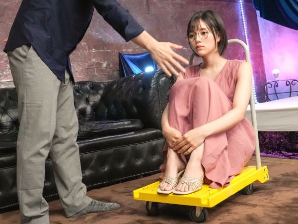 【未来型風俗体験】セクシーAIロボの完璧ボディにメロメロ！じゅるじゅるフェラでご奉仕→本番解禁で高速ピストンに喘ぐ！最先端エロテクノロジーが贈る、究極の快楽プレイを体感せよ！♡