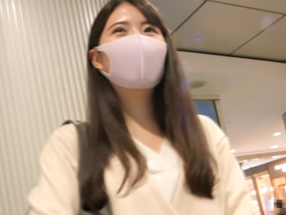 【マスク美女の巨乳誘惑】『おっぱいで癒してあげる…』謎めいた美人お姉さんが豊満なバストで誘惑！パイパンマ○コをビンビンチ○ポで激しく突きまくって、巨乳を揺らしながら感じまくるエロすぎるセックス！♡