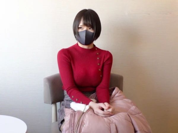 【爆乳看護師の危険なアルバイト】ショートカット美乳の看護師さんが街中ナンパでホテルへ！謝礼金に釣られて生ハメSEX＆圧巻のデカ乳パイズリで大興奮！！