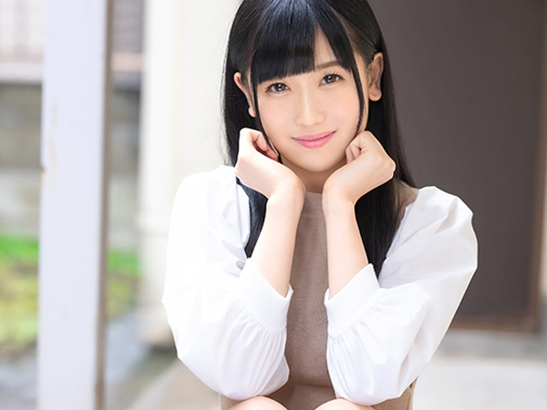 【21歳美少女の甘い誘惑】『お兄さん、もっと気持ちよくなろうよ♡』素人男性宅で見せるご奉仕フェラに我慢の限界！ウブな美少女がエッチな本性をさらけ出す！