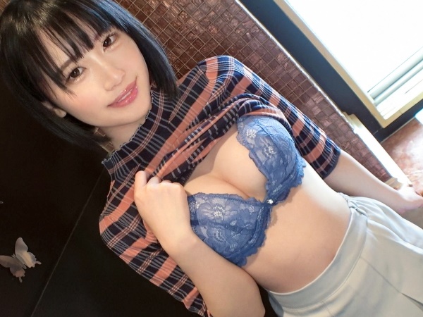 【超絶キツマン美少女】『ダメ…壊れちゃう…』指もやっとの極上マンコが、愛液ダダ漏れでグチョグチョに！激カワ素人娘が快感に悶える、とろけるようなSEX体験♡