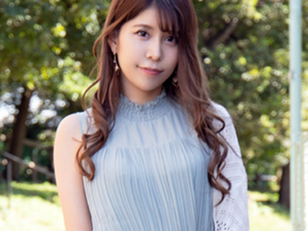 【人妻の禁断の恋】『旦那じゃ物足りないの…』色白美肌のフェロモン人妻が、ラブホで見知らぬ男と濃厚な不倫セックス！マンネリ打破の快楽に溺れる、背徳のNTR物語♥