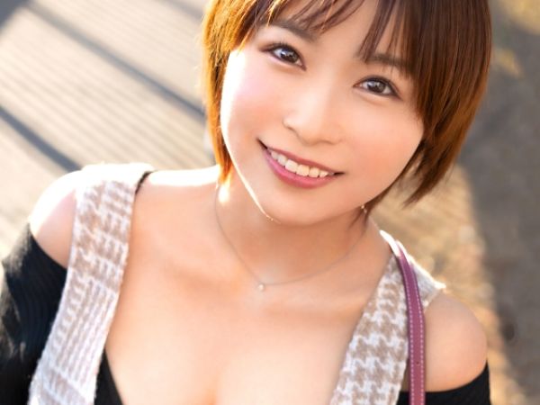 【美巨乳美少女とイチャラブ】『気持ちいい…』Hカップのデカ乳美少女とデート後、ホテルで濃厚セックス！背面座位で揺れる美巨乳がエロすぎる！