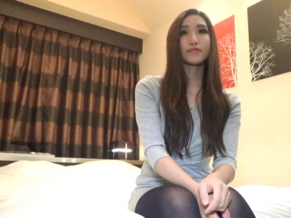 【エステティシャンの本性】大人の色気ムンムンのお姉さんが、手マンで潮吹き大噴射！連続アクメで喘ぎまくり、ハメ撮りSEXで本気のイキ顔晒す！♡