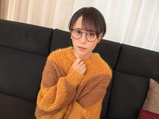 【メガネ女子の裏の顔】『あっ…ダメ…』清楚で真面目そうなメガネっ娘が、肉棒で激しく突かれると本能剥き出しで乱れまくる！真面目な顔して感じまくる敏感ボディに興奮必至！！