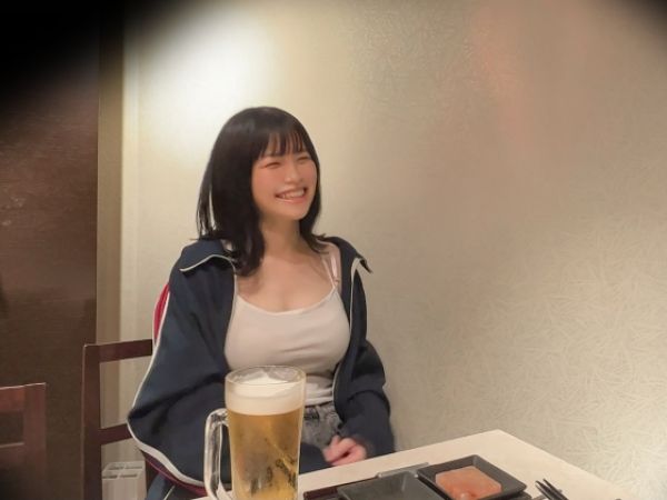【地下アイドルの危険な裏バイト】『ファンの前では見せられない私…』巨乳女子大生がライブの合間に社長とパコパコ中出しSEX！アイドルの知られざるエロい本性丸出しハメ撮り映像！