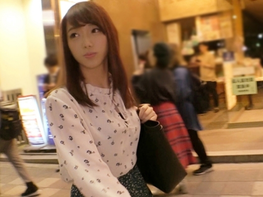 【美脚スレンダー美女ナンパ】細身ボディをバックから激突き！ナンパされた美女が感じまくりで乱れちゃうエロい姿に超興奮♡