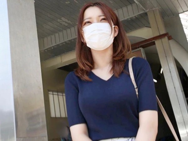 【人妻ナンパ】清楚系若奥様がデカチンにメロメロ！待ち合わせセックスで涎垂らしながら悶絶絶頂♡『気持ちいいーっ///』夫以外のチンポに乱れる美巨乳妻！