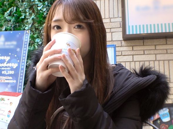 【デカ乳美女の初体験】「えっ、ダメなのに…」純粋な恋愛しか知らない巨乳美女が、巧みな口説き文句に堕ちる！無邪気な上目遣いでフェラする姿に勃起が止まらない！無垢な美女がエロの虜に♡