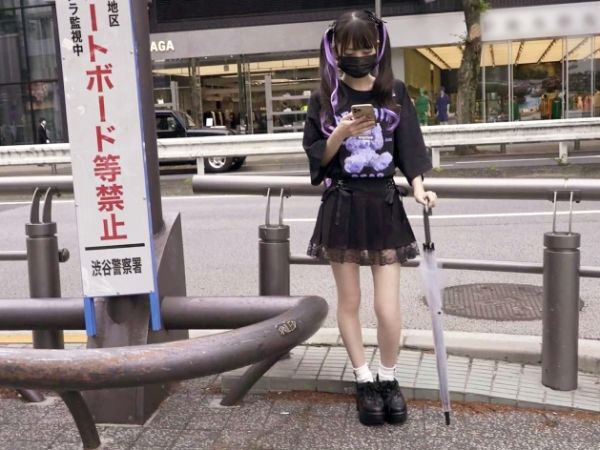 【家出美少女の華奢ボディ】ちっぱいロリっ娘がおじさんチンポで激イキ！オイルまみれでキツマンを激ピストンされ、痙攣アクメ連発！ウブな美少女が快楽に堕ちる瞬間を激撮♡