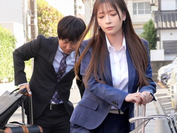 《出張相部屋NTR》憧れの女上司がまさかの痴女化！風呂場で部下のチンポに貪りつくエロすぎる夜…『今日だけは私のものね♡』仕事モードから一転、ドスケベ本性炸裂の風呂場SEX！！