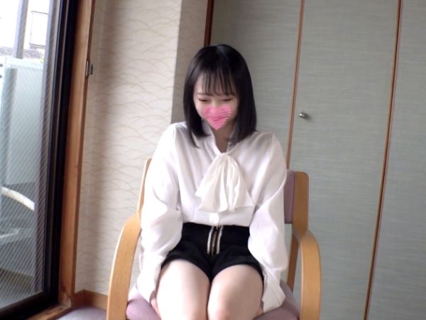 【ミニマム美少女の連続絶頂】『もうイッてるってばぁ…』145cmの低身長ロリっ子が、生チンポでアクメ連発！射精後も追撃フェラ＆手コキで搾り取る！！小柄なカラダを震わせて感じまくる、ヤバ可愛い素人娘のハメ撮り映像！♡