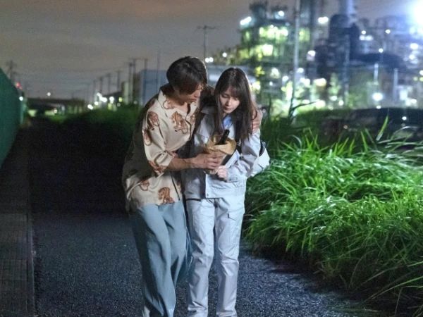 【孤独な工場嬢の危険な恋】『中に出さないで…』人付き合いが苦手な20代お姉さんがチャラ男と運命の出会い！狭いワンルームで夜な夜な繰り広げられる濃厚セックスにハマり、知らない世界に目覚めちゃう！！