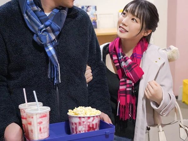 【新婚人妻を盗撮】婚活アプリで出会った美人嫁をストーカー管理人が狙う！新婚生活を覗き見、旦那以外の視線に気づかず無防備な姿がエロすぎる…♡